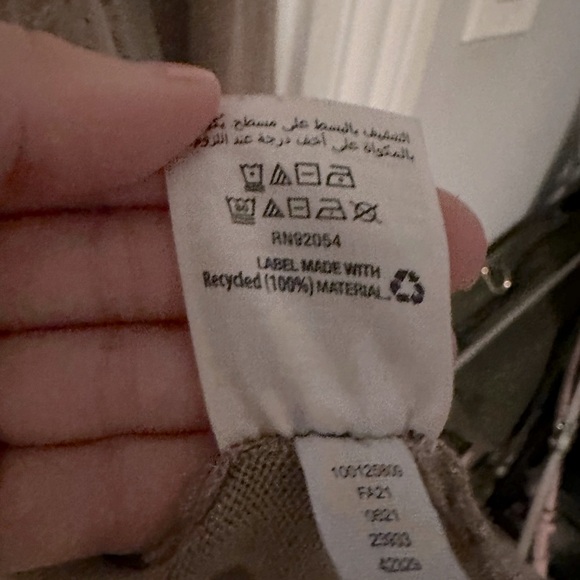 Like New! Karen Scott M Cardigan - Picture 5 of 5